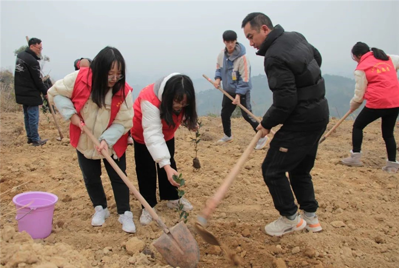 1674983949675398.jpg 105.jpg