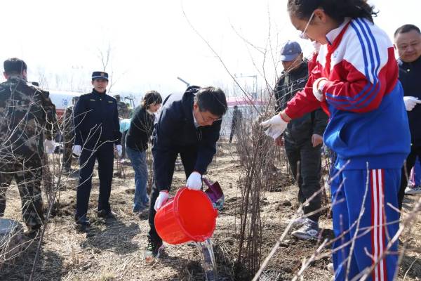 1745559703910674.jpg 5.jpg