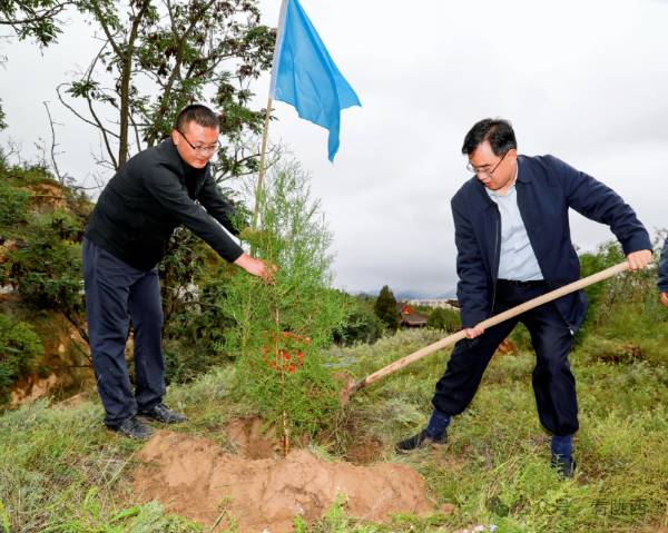 1760580765705863.png 2.png